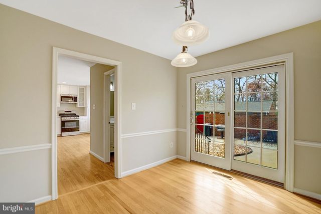 8523 LAKINHURST LN, Springfield, VA 22152