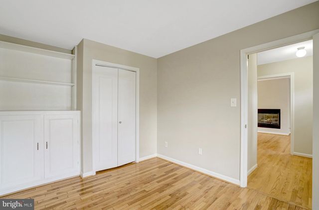 8523 LAKINHURST LN, Springfield, VA 22152