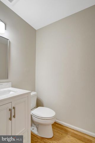 8523 LAKINHURST LN, Springfield, VA 22152