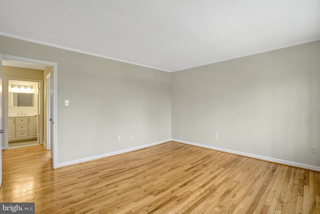 8523 LAKINHURST LN, Springfield, VA 22152