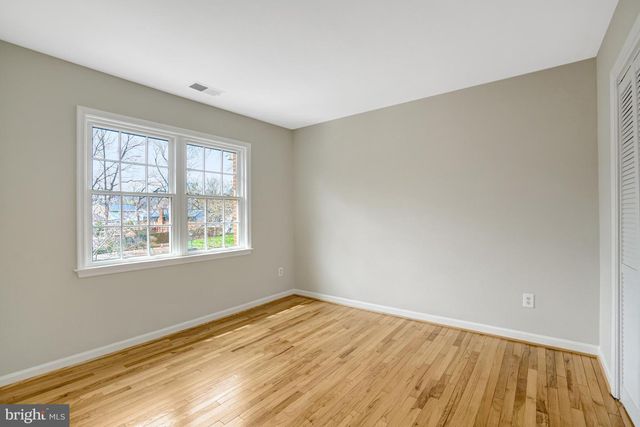 8523 LAKINHURST LN, Springfield, VA 22152