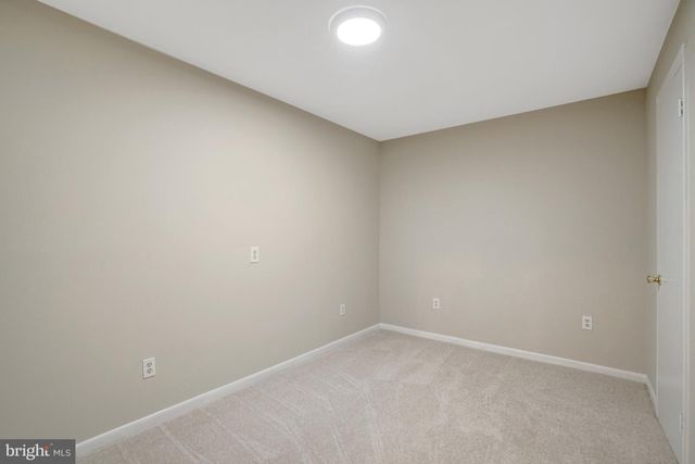 8523 LAKINHURST LN, Springfield, VA 22152