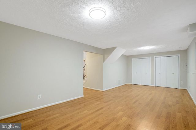 8523 LAKINHURST LN, Springfield, VA 22152