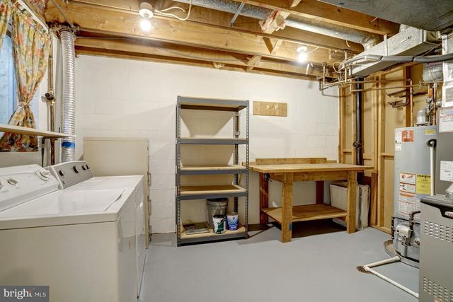 8523 LAKINHURST LN, Springfield, VA 22152