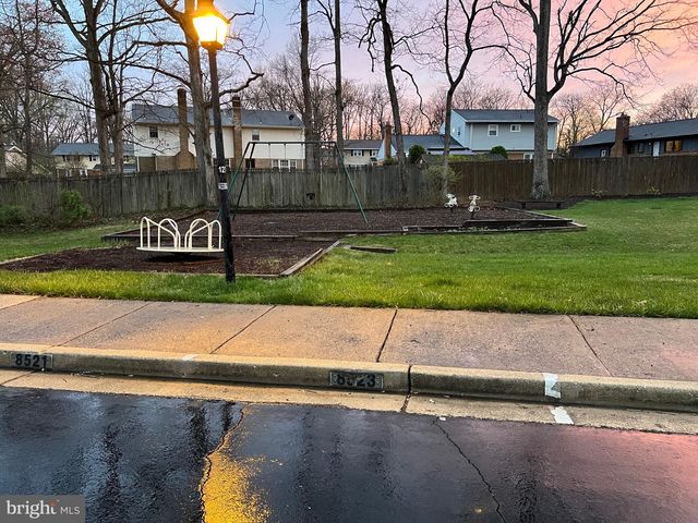 8523 LAKINHURST LN, Springfield, VA 22152