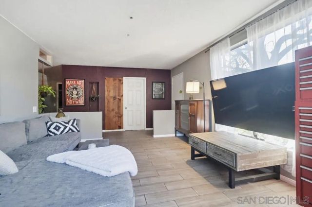 10781 Caminito Bravura, San Diego, CA 92108