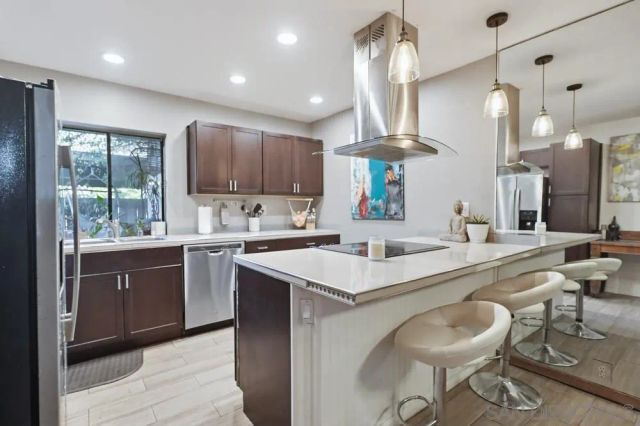 10781 Caminito Bravura, San Diego, CA 92108