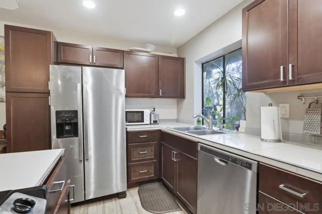 10781 Caminito Bravura, San Diego, CA 92108