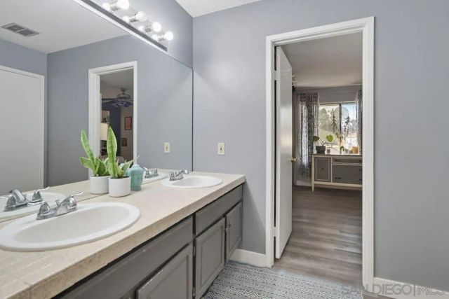 10781 Caminito Bravura, San Diego, CA 92108