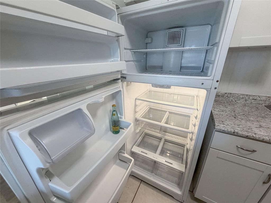 Image 11 of property listing at 215 S MCMULLEN BOOTH ROAD 182, Clearwater, FL 33759