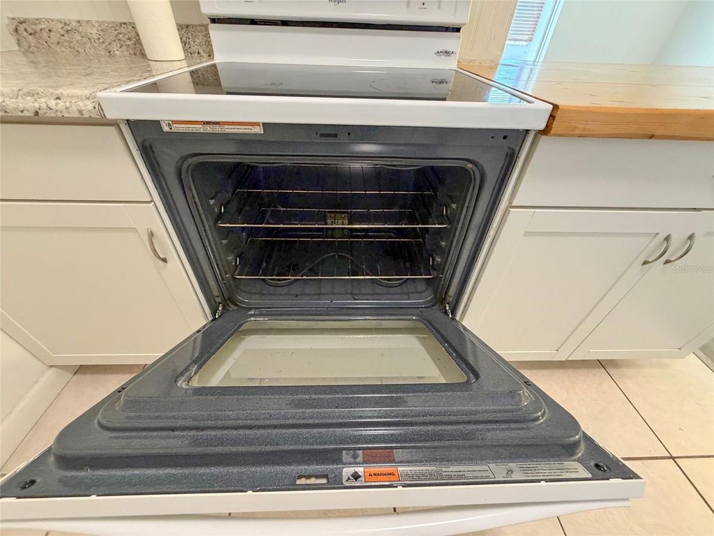 Image 12 of property listing at 215 S MCMULLEN BOOTH ROAD 182, Clearwater, FL 33759