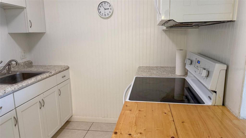 Image 14 of property listing at 215 S MCMULLEN BOOTH ROAD 182, Clearwater, FL 33759