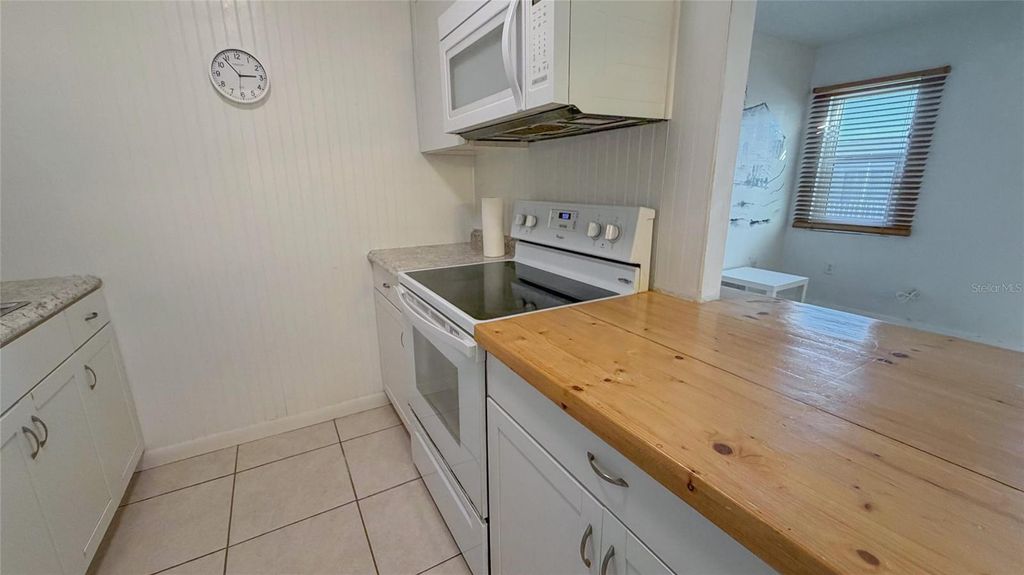 Image 15 of property listing at 215 S MCMULLEN BOOTH ROAD 182, Clearwater, FL 33759