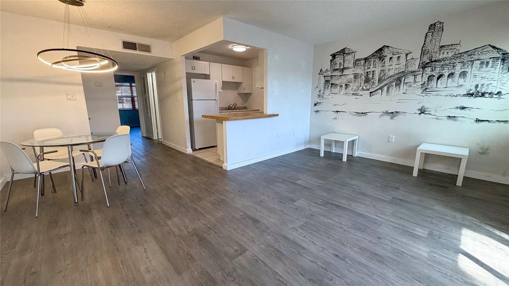 Image 17 of property listing at 215 S MCMULLEN BOOTH ROAD 182, Clearwater, FL 33759