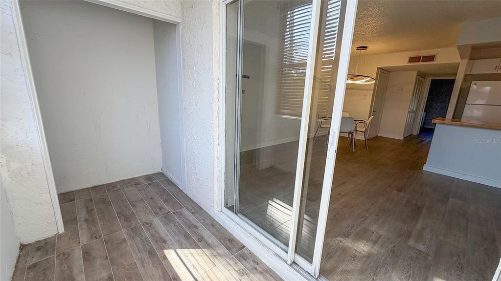 Image 33 of property listing at 215 S MCMULLEN BOOTH ROAD 182, Clearwater, FL 33759