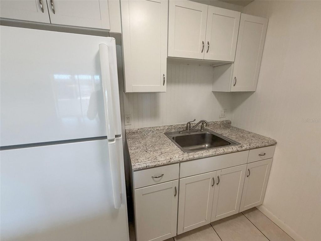 Image 8 of property listing at 215 S MCMULLEN BOOTH ROAD 182, Clearwater, FL 33759