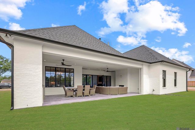 134 Magnolia Wood Ave, Baton Rouge, LA 70808