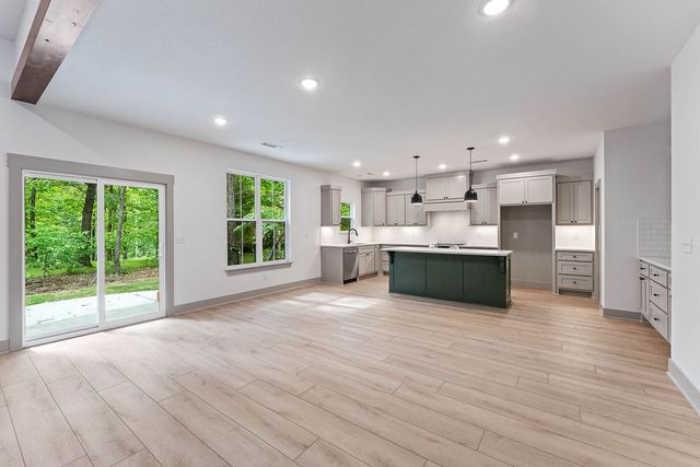 28 Dumfries Drive, Bella Vista, AR 72715