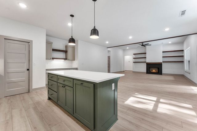 28 Dumfries Drive, Bella Vista, AR 72715