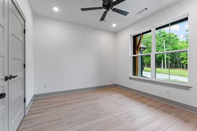 28 Dumfries Drive, Bella Vista, AR 72715