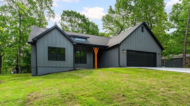 28 Dumfries Drive, Bella Vista, AR 72715