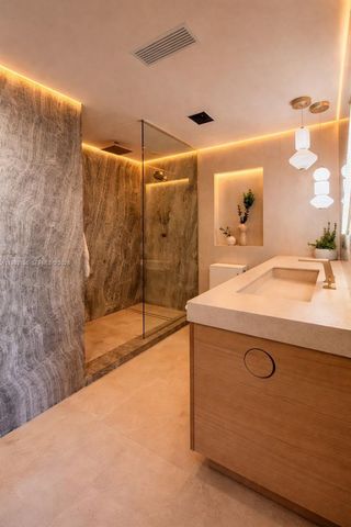 1000 West Ave 1425 A, Miami Beach, FL 33139