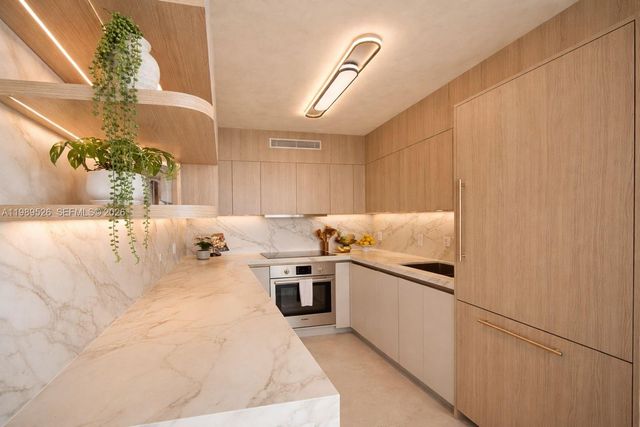 1000 West Ave 1425 A, Miami Beach, FL 33139