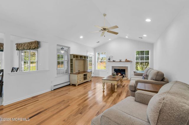 3 Springer Court, Whiting, NJ 08759