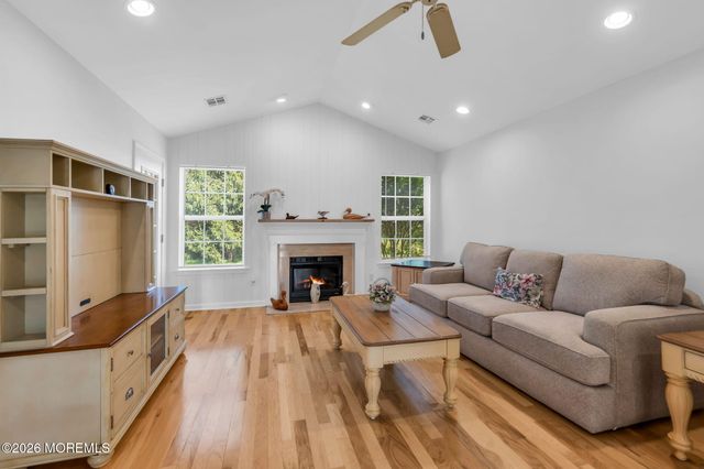 3 Springer Court, Whiting, NJ 08759