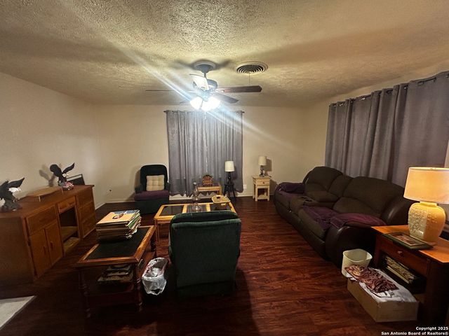 1304 Ridge, Kerrville, TX 78028
