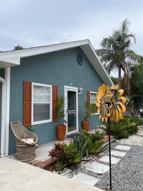 605 E SPRUCE STREET, Tarpon Springs, FL 34689