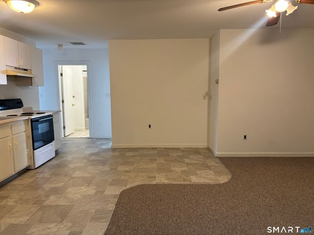 10 Collins Street 10-D, Hamden, CT 06514