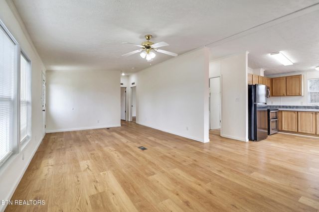 5421 S York Hwy, Grimsley, TN 38565