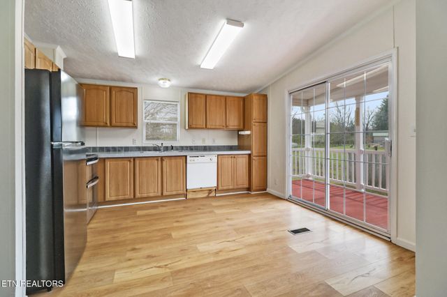 5421 S York Hwy, Grimsley, TN 38565