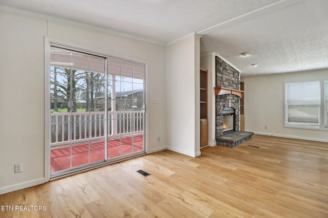 5421 S York Hwy, Grimsley, TN 38565