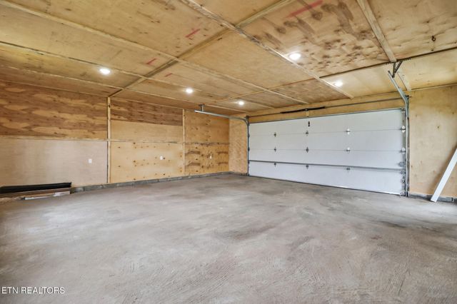 5421 S York Hwy, Grimsley, TN 38565