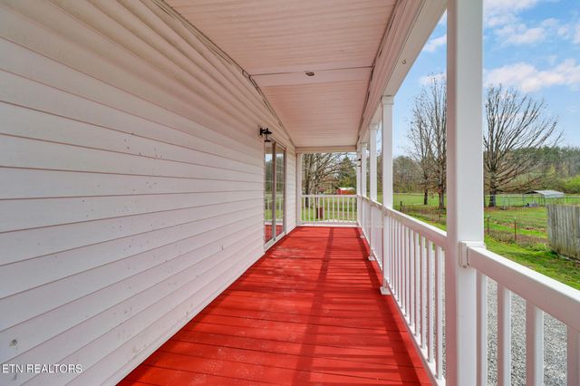 5421 S York Hwy, Grimsley, TN 38565