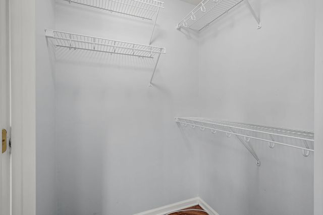 1350 Douglas Drive N 105, Golden Valley, MN 55422