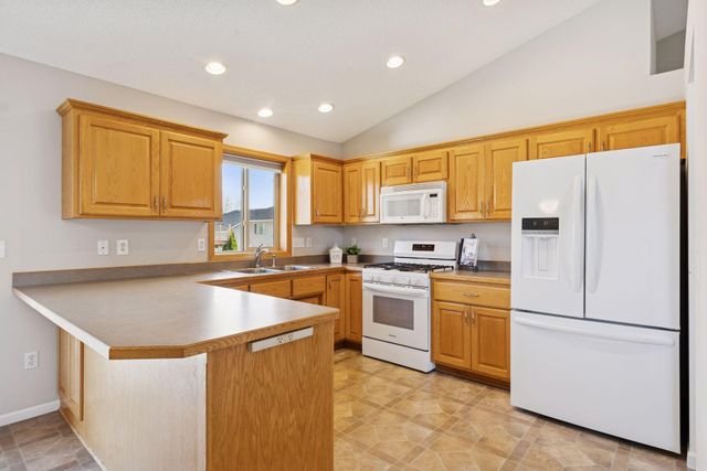 1340 Evergreen Place, Mayer, MN 55360