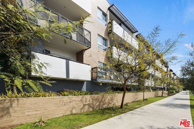 518 N Gramercy Place 211, Los Angeles, CA 90004