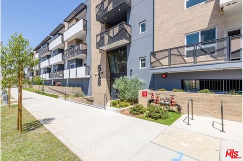 518 N Gramercy Place 211, Los Angeles, CA 90004