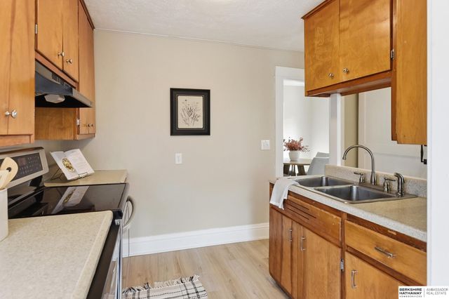 6331 Binney Street, Omaha, NE 68104