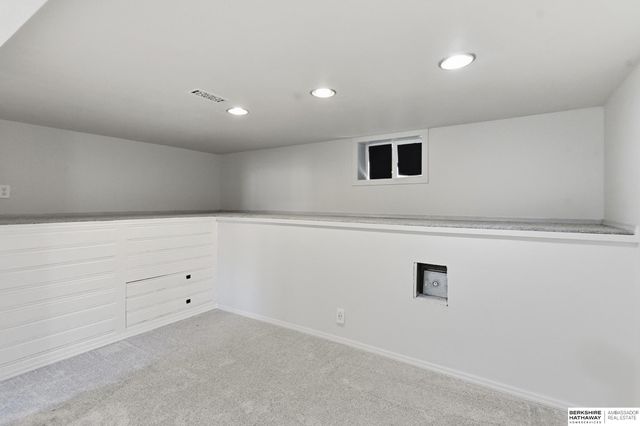 6331 Binney Street, Omaha, NE 68104