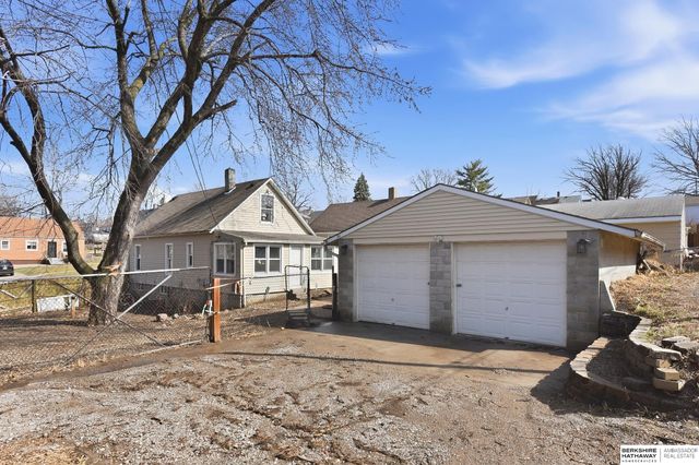 6331 Binney Street, Omaha, NE 68104