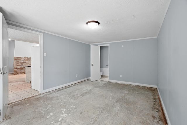 6481 OLD VILLAGE RD, Columbia, MO 65203