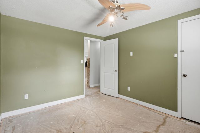 6481 OLD VILLAGE RD, Columbia, MO 65203