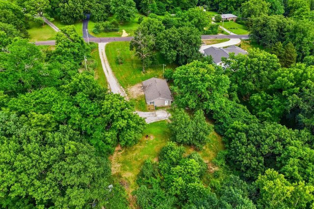 6481 OLD VILLAGE RD, Columbia, MO 65203
