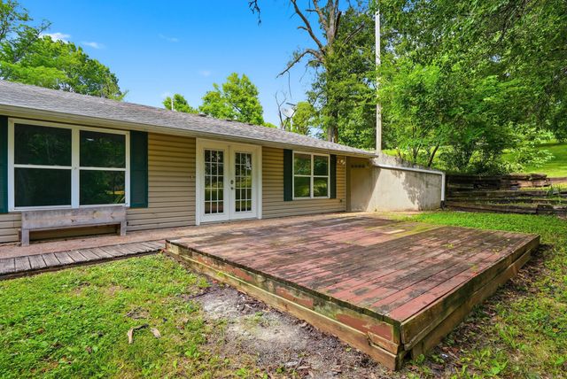 6481 OLD VILLAGE RD, Columbia, MO 65203