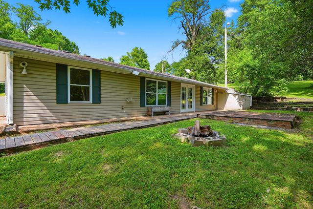 6481 OLD VILLAGE RD, Columbia, MO 65203