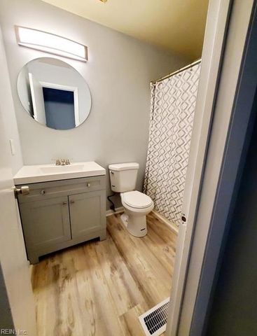 737 W Ocean View Ave Apt A, Norfolk, VA 23503